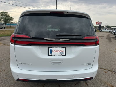 2024 Chrysler Pacifica Limited AWD