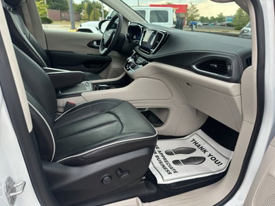 2024 Chrysler Pacifica Limited AWD