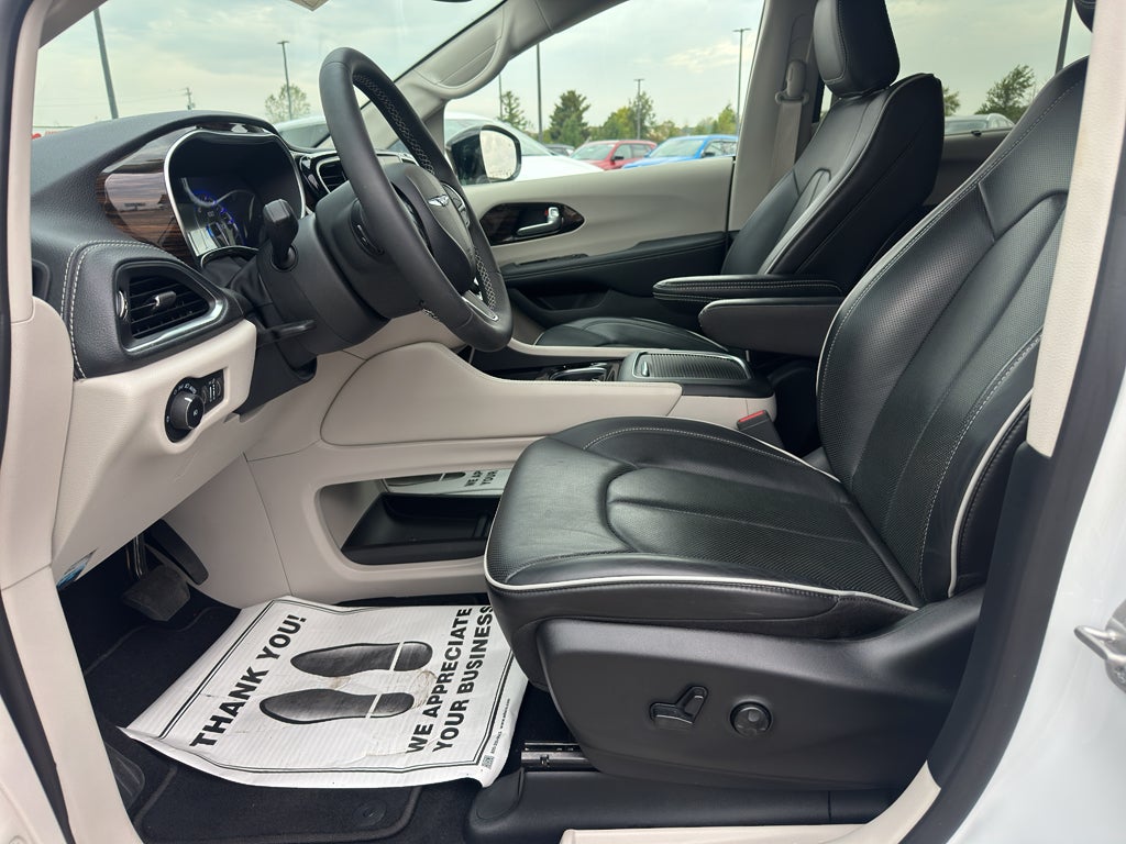 2024 Chrysler Pacifica Limited AWD
