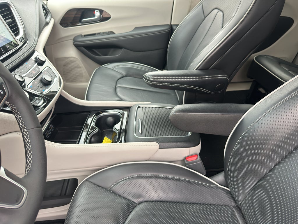 2024 Chrysler Pacifica Limited AWD