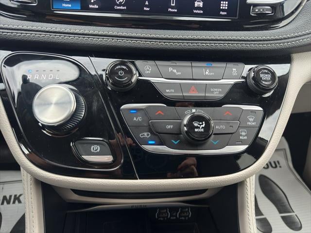 2024 Chrysler Pacifica Limited AWD