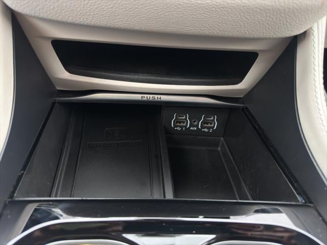 2024 Chrysler Pacifica Limited AWD