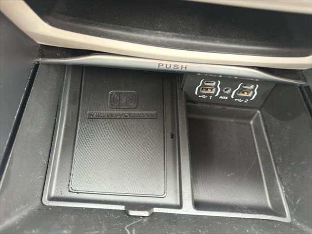 2024 Chrysler Pacifica Limited AWD