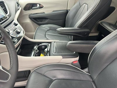 2024 Chrysler Pacifica Limited AWD