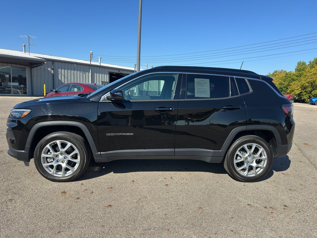 2023 Jeep Compass Latitude Lux FWD