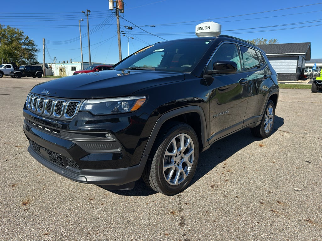 2023 Jeep Compass Latitude Lux FWD