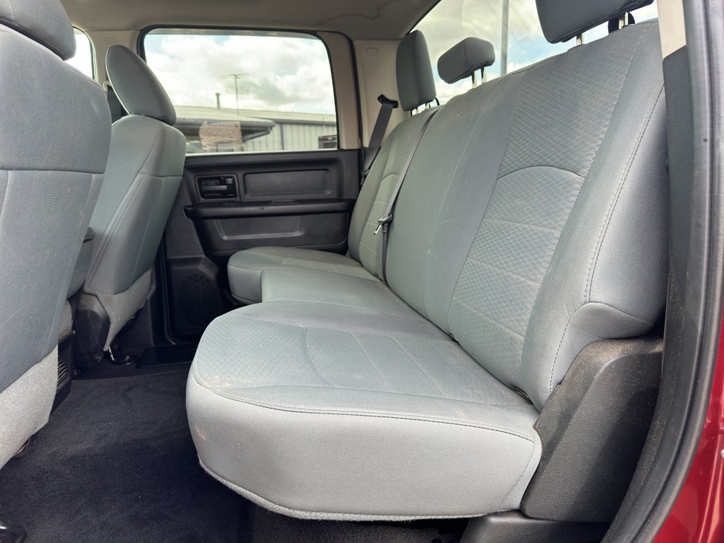 2017 RAM 3500 Tradesman Crew Cab 4x4 6'4' Box