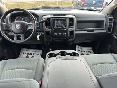 2017 RAM 3500 Tradesman Crew Cab 4x4 6'4' Box