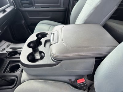 2017 RAM 3500 Tradesman Crew Cab 4x4 6'4' Box