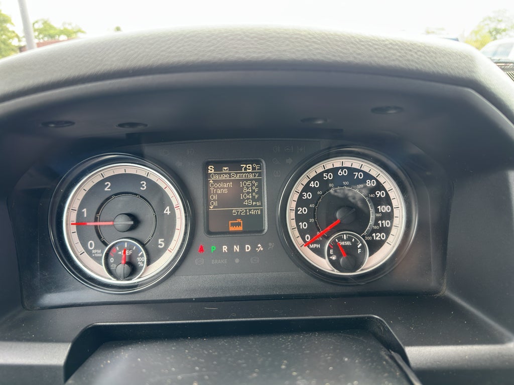 2017 RAM 3500 Tradesman Crew Cab 4x4 6'4' Box