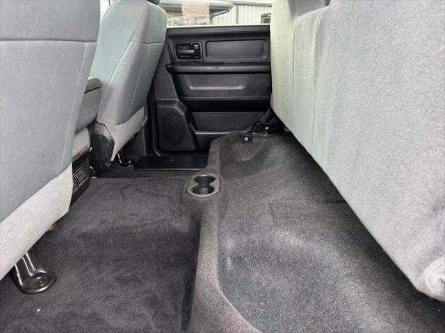 2017 RAM 3500 Tradesman Crew Cab 4x4 6'4' Box