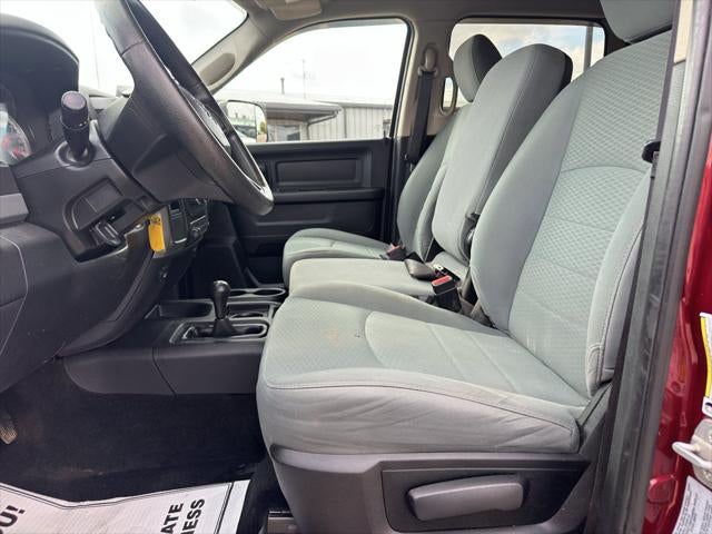 2017 RAM 3500 Tradesman Crew Cab 4x4 6'4' Box